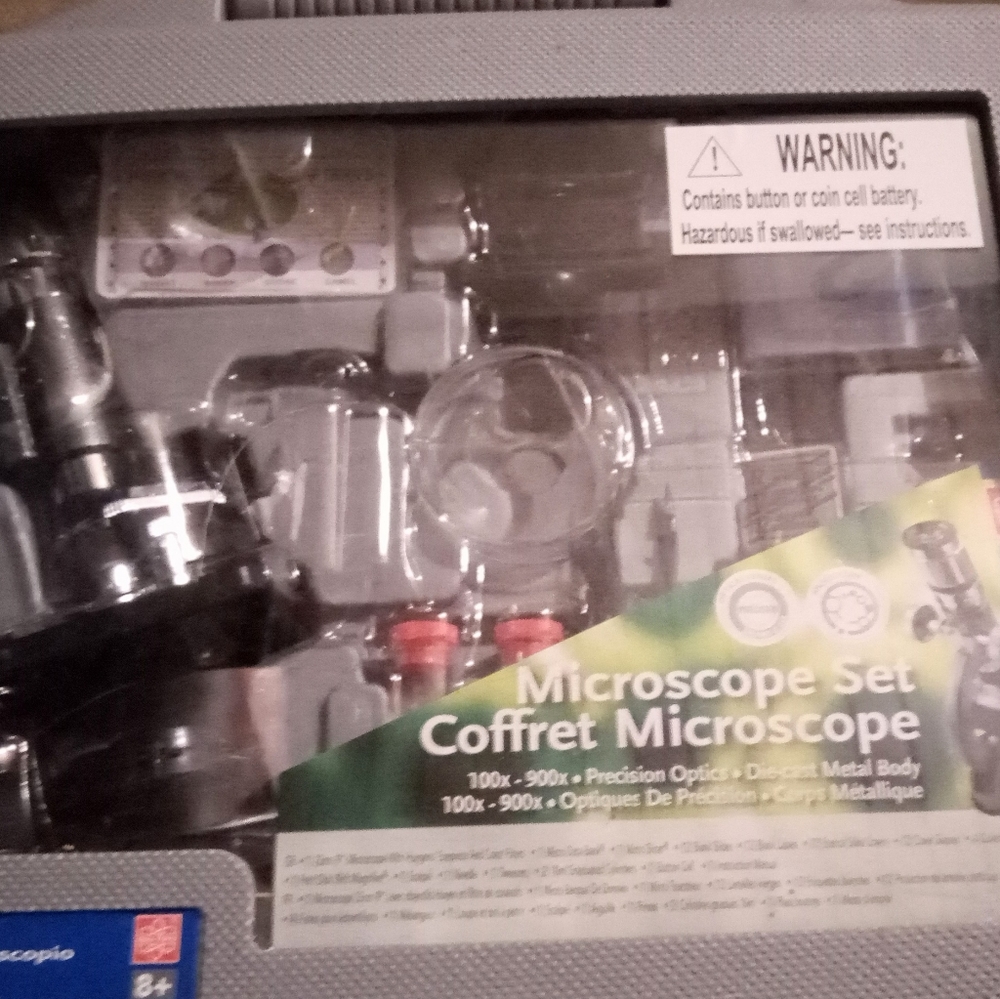Microscope Set - Picture 2 of 2